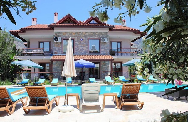 Vira Apart Hotel