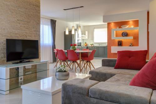 Viras Luxury Holiday