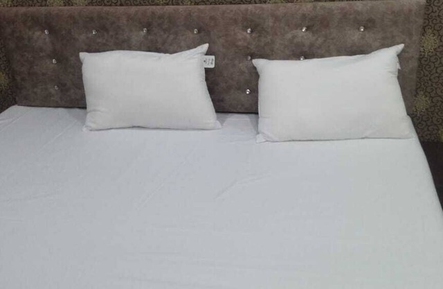 Virendra Palace Guest House