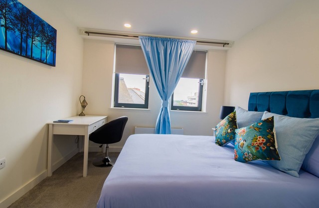 Virexxa Bedford Centre - Executive Suite - 2Bed Flat with Free Parking & Gym