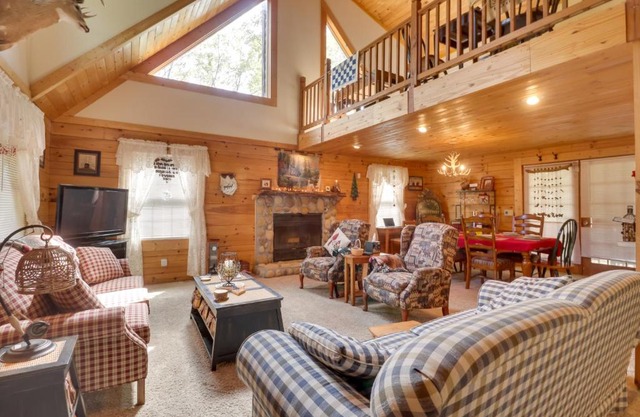 Virginia Mountain Cabin with Decks and Fireplaces