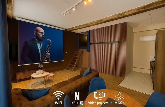 Blue Note - Jazz in the heart of Vienna, with video projector just like at the movies!