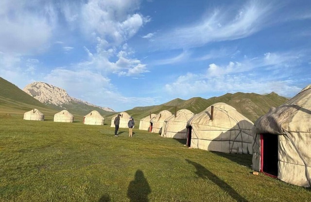 Visit Kel-Suu Yurt Camp