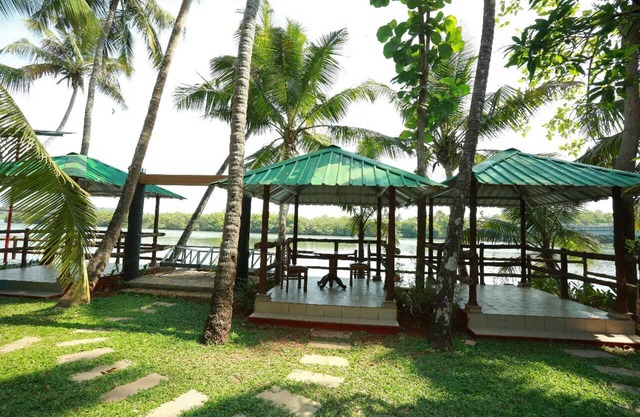 Vista Al Rio Villa Lakeside Stay in Heart of Kannur