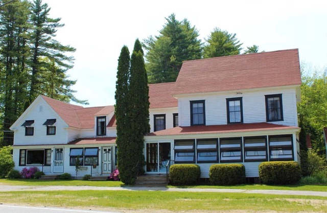 Vista Apartment-Private Beach-Pets Welcome - Round Table Lodge, Sebago, Maine