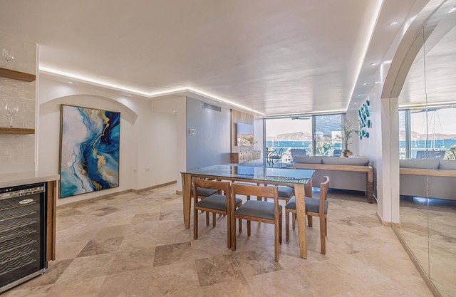 Vista Coral #361 – Marina Views, Golf & Pool