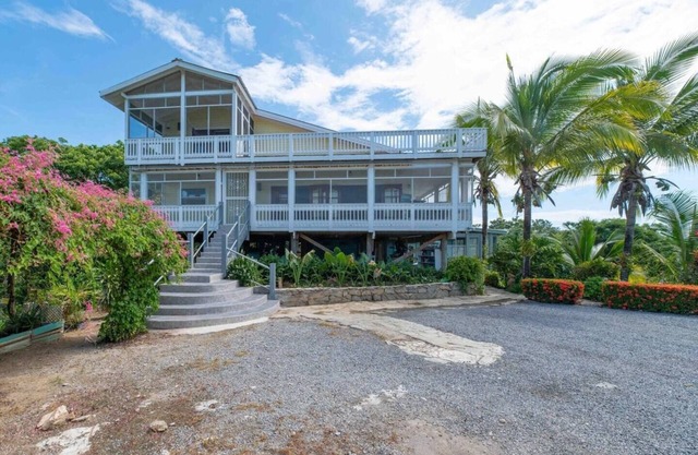 Vistas 360 Yellow – 3 Bedroom Paradise Home
