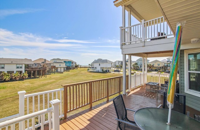 Vitamin Sea Retreat | Water Views, Pool Access