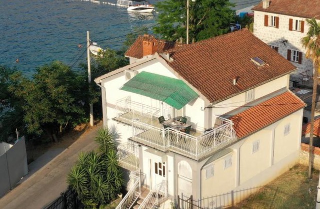 Viva House