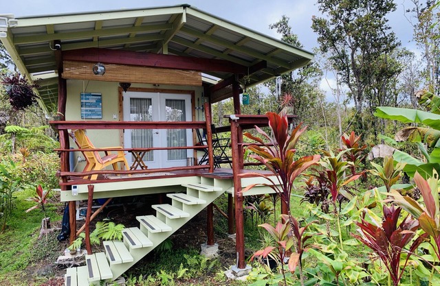 Volcano Off the Grid Retiro Eco Cabin en el corazón de la tropical raiforest.