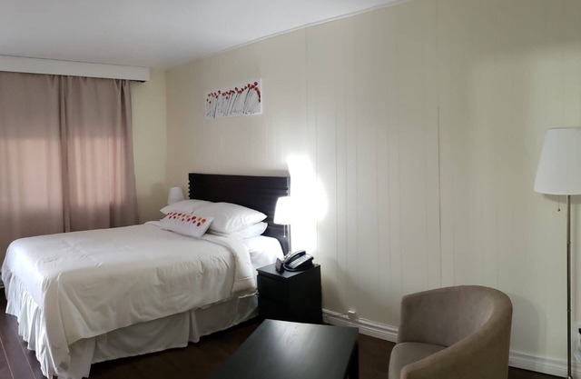 VOW MOTEL LISTOWEL ON