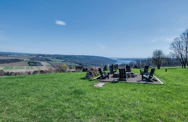 VR#006: PAMPER YOURSELF in this Finger Lakes gem in and out!