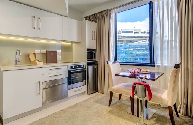 VR Queen Street - Hotel & Suites