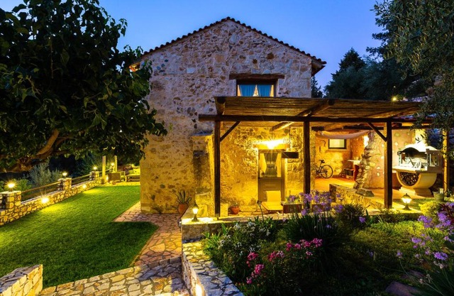 Vrisali Traditional Stone Villa