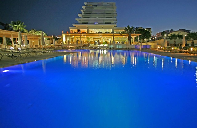 Vrissiana Boutique Beach Hotel