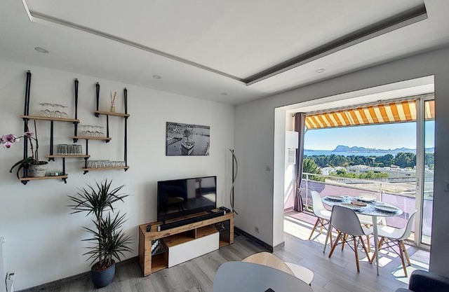 Vue Mer de la Baie des Anges avec Garage