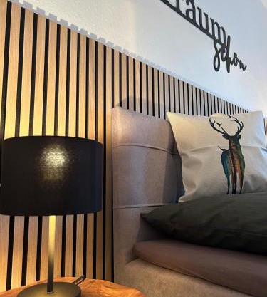 WälderNestchen - zentral - Natur pur - Tiefgarage - Balkon - modernes 2 Zimmer Appartement