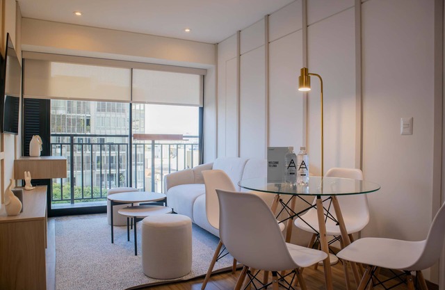 w Amazing 2BR w Balcony in San Isidro