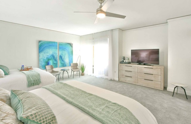 W Hotel SOUTH BEACH 1B RESIDENCE w/OCEAN VIEW - 909