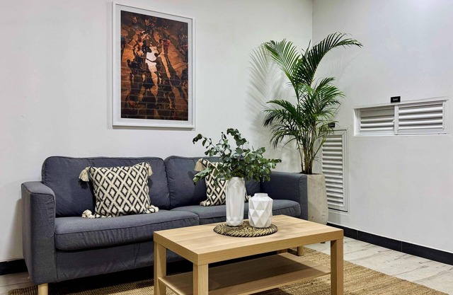 w Majestic Loft w Modern Deco in Cali