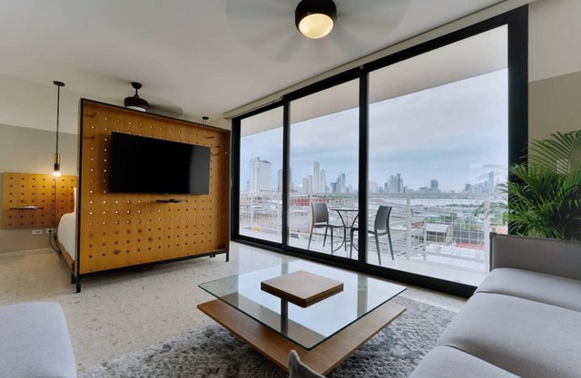 w Refined 1BR in Casco Antiguo
