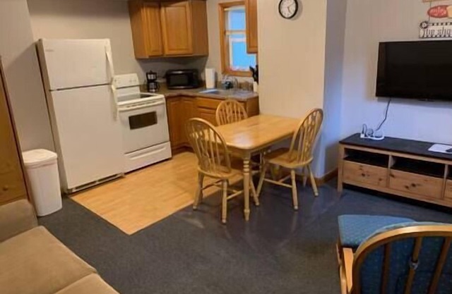 Wabash Eagles Nest 171 Apt., 1st Floor