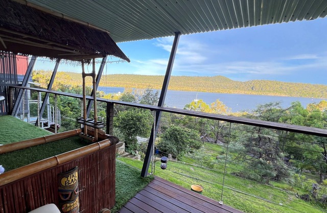 WAHINE BREEZY BLISS - STUNNING VIEWS FOREVER