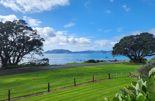 Waihau Bay Paradise