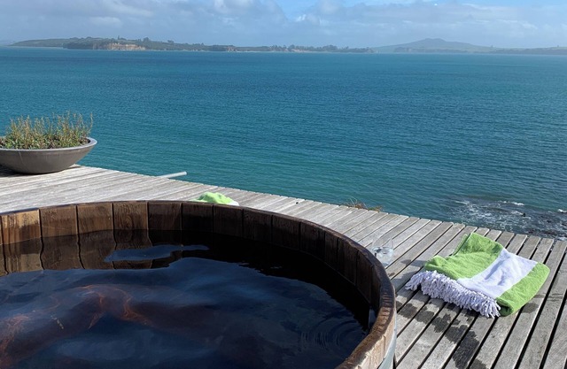 Waiheke Island Coastal Retreat