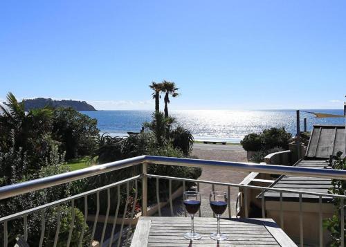 Waiheke Island - Onetangi Beachfront Apartments