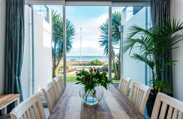 Waiheke Waterfront Lodge