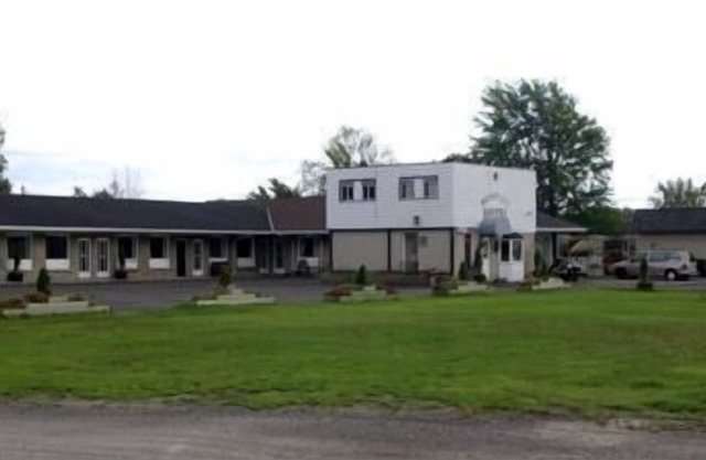 Wainfleet Motel & Restaurant