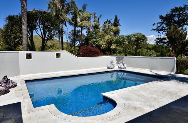 Wainui Boardroom Chalet