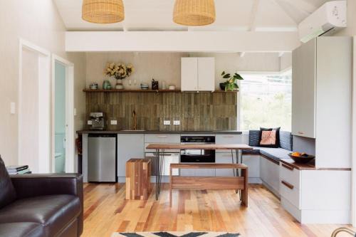 Wainui Stream Cottage