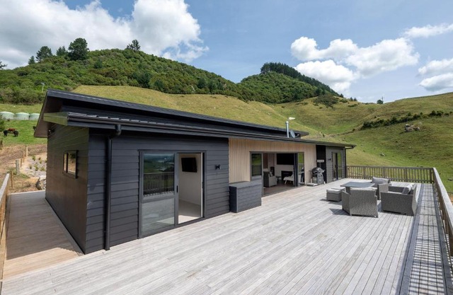 Waipamu Lodge - Whakamaru Holiday Home