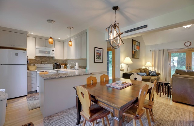 Waitsfield Condo w/ Pool & On-Site Trail Access!