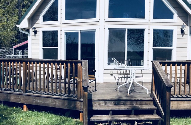 Waitts Lake Vacation Rental Valley, Washington 99181Near Chewelah Washington