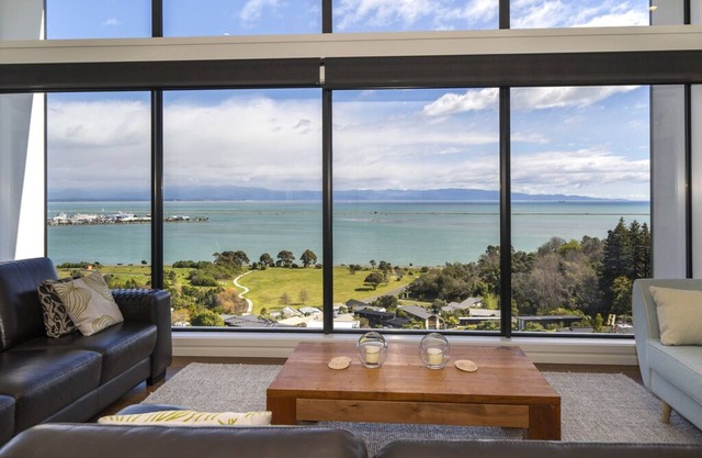 Wakatu View - Nelson Luxury Holiday Home