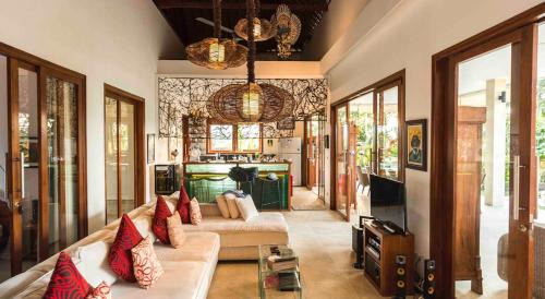 Wake up to the Sea of Bali Beachfront luxury plus