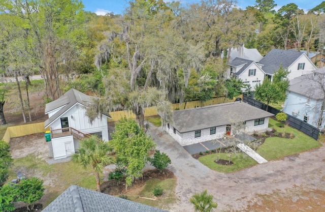Walk into Bluffton/ BOHO Home & Carriage House-HA