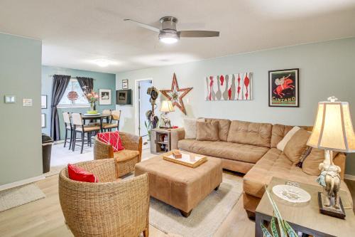 Walk to Bathhouse Row Dog-Friendly Home!