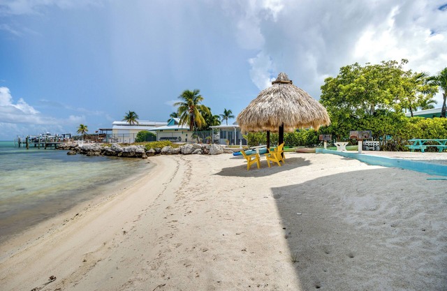 Walk to Beach: Florida Keys Gem w/ Ocean Views
