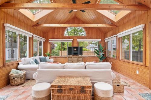 Walk to Beach Spacious Home and Private Backyard