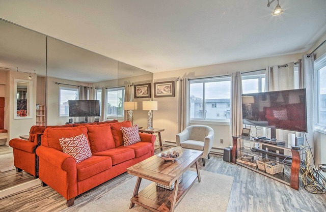 Condominio de Anchorage - A pie de DT, Water & Coast Trail!