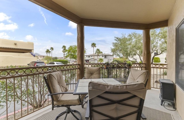 Walk to Fountain Park! Ground-Floor Condo w/ Pool, Spa & Private Patio
