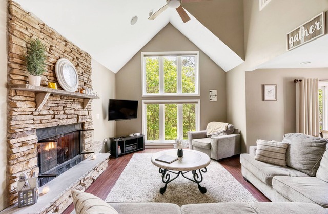 CASA DE VACACIONES DE POCONO DE LUJO! MINS TO BIG BOULDER & JACK FROST SKI RESORTS