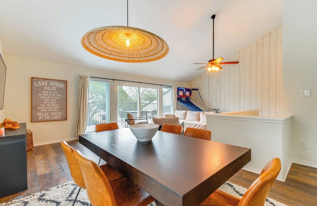 Lake Conroe Getaway: 8 Mi to Margaritaville!