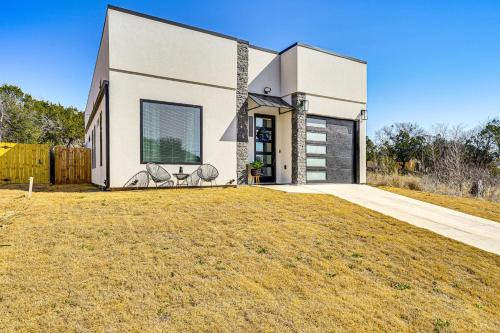 Walk to Lake Modern Pet-Friendly Home in Granbury