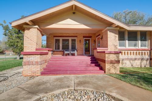 Walk to Main Street Charming Roswell Home!