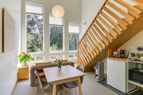 Walk to Ocean! Forested Oregon Coast Getaway